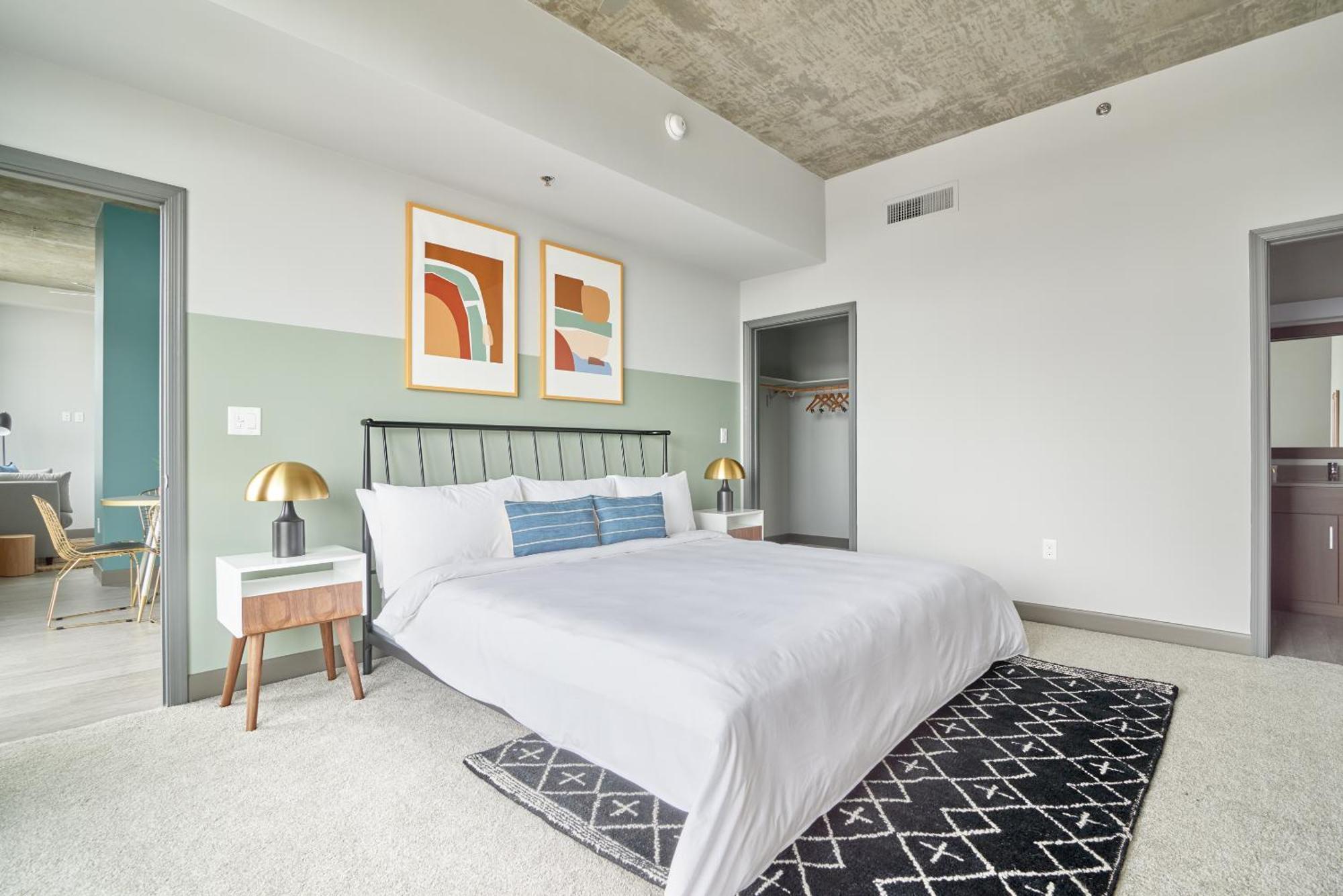 Sonder At Mckinley Lejlighedshotel Phoenix Eksteriør billede